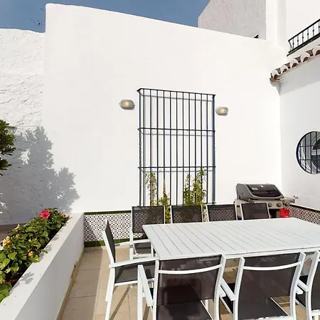 Nyaraló 5 Bedroom-privatepool-balcony-sea View-nerja
