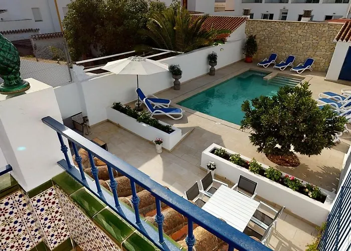 5 Bedroom-privatepool-balcony-sea View-nerja *