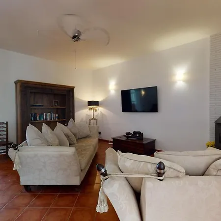 בית נופש 5 Bedroom-privatepool-balcony-sea View-nerja נרחה