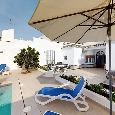 度假居 5 Bedroom-privatepool-balcony-sea View-nerja 内尔哈