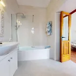 5 Bedroom-privatepool-balcony-sea View-nerja בית נופש *