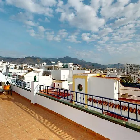 5 Bedroom-privatepool-balcony-sea View-nerja Vakantiehuis Nerja