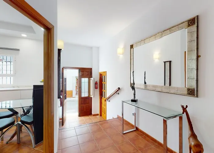 5 Bedroom-privatepool-balcony-sea View-nerja Casa de Férias Nerja