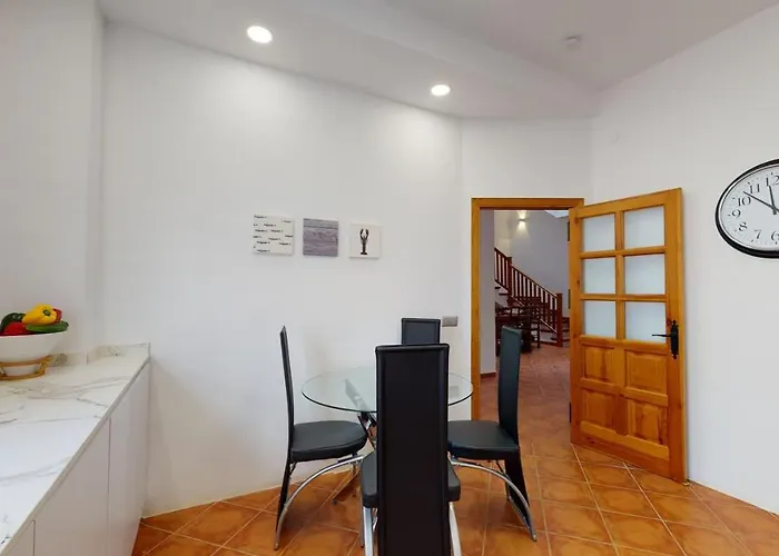 5 Bedroom-privatepool-balcony-sea View-nerja Casa de Férias