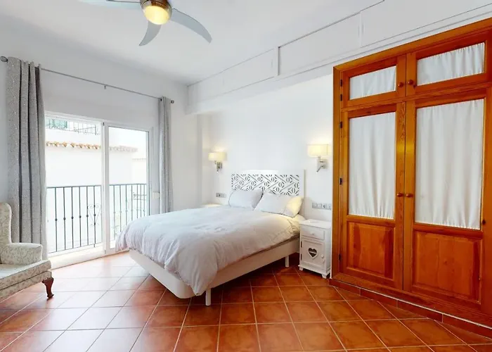 5 Bedroom-privatepool-balcony-sea View-nerja Casa de Férias *